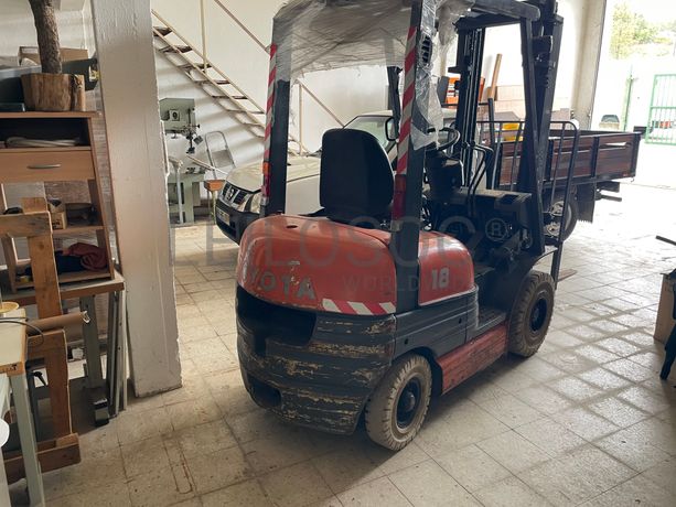 Empilhador a Diesel Toyota 6FDF 18