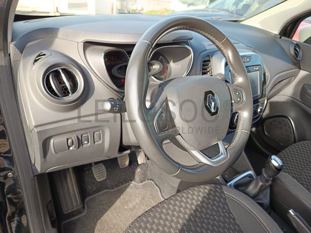 Renault Captur · Ano 2017