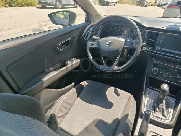 Seat Leon · Ano 2015