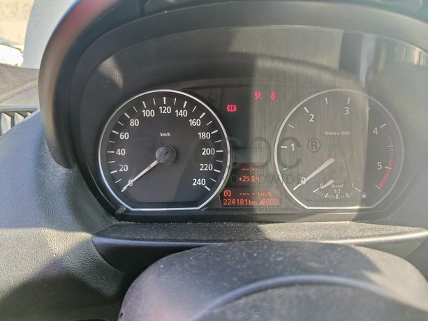 BMW 116d · Ano 2010