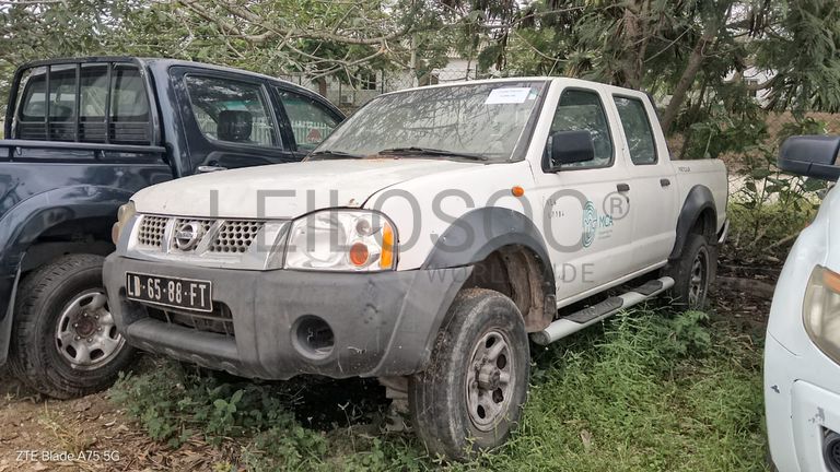 Viatura Ligeira Nissan Hardbody CD