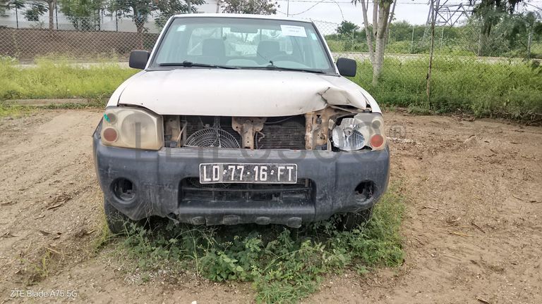 Viatura Ligeira Nissan Hardbody CD