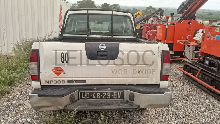 Viatura Ligeira Nissan Hardbody CD