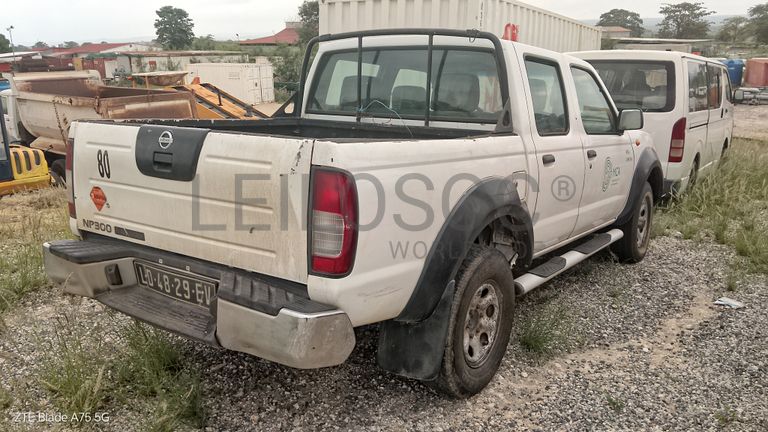 Viatura Ligeira Nissan Hardbody CD