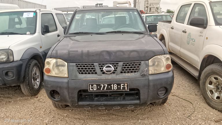 Viatura Ligeira Nissan Hardbody CD