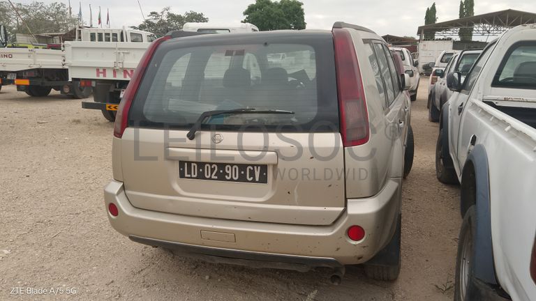 Jipe Nissan X-Trail