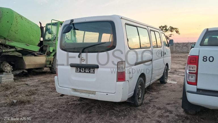 Viatura Ligeira Passageiros Nissan Urvan