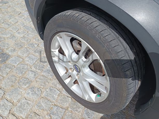 Volvo XC70 D4 · Ano 2020