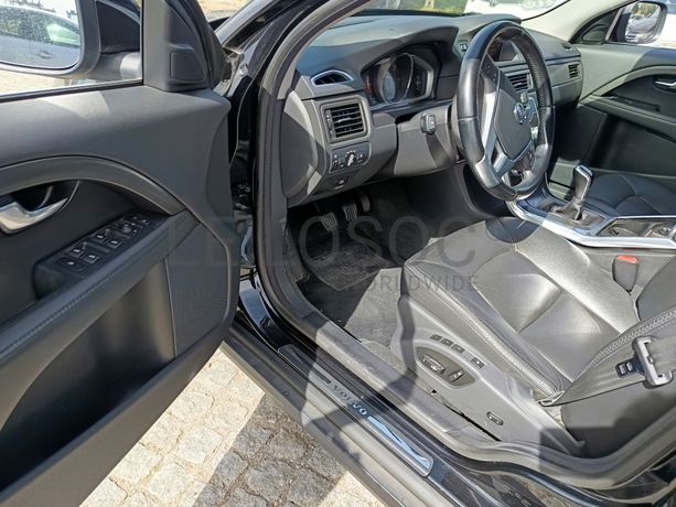 Volvo XC70 D4 · Ano 2020