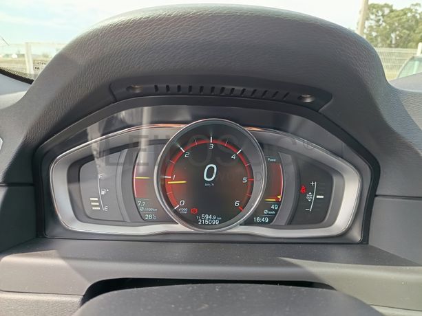 Volvo XC70 D4 · Ano 2020