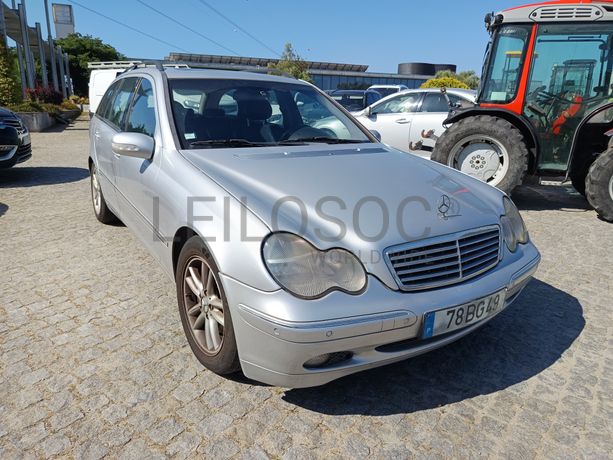Fotografia de : Mercedes C270 · Ano 2001