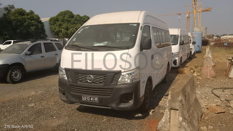 Miniautocarro (15L) Nissan Urvan