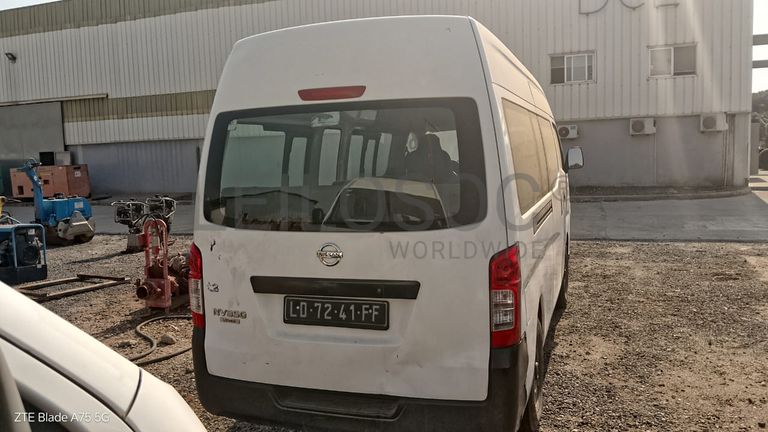 Miniautocarro (15L) Nissan Urvan