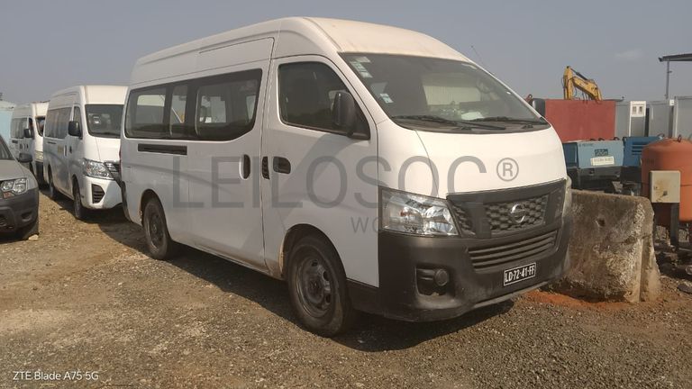 Miniautocarro (15L) Nissan Urvan
