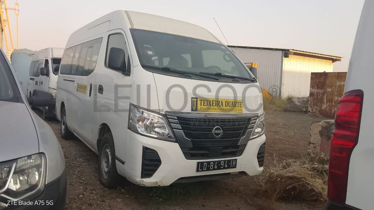 Miniautocarro (15L) Nissan Urvan