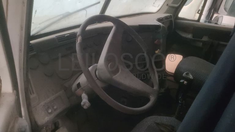 FREIGHTLINER Columbia - 2004