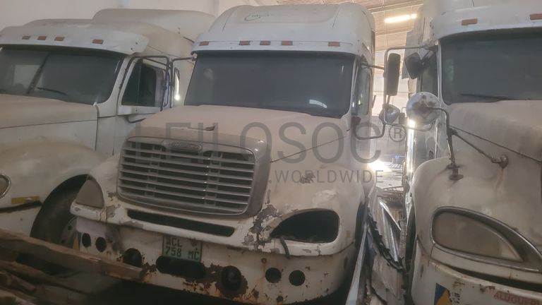 FREIGHTLINER Columbia - 2005