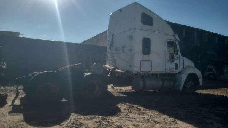 FREIGHTLINER Columbia - 2005