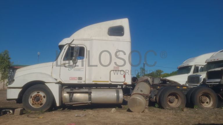 FREIGHTLINER Columbia - 2005