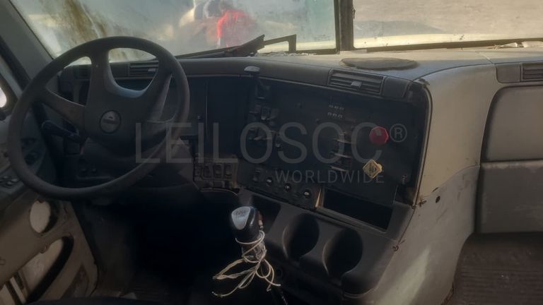 FREIGHTLINER CL120645T - 2003