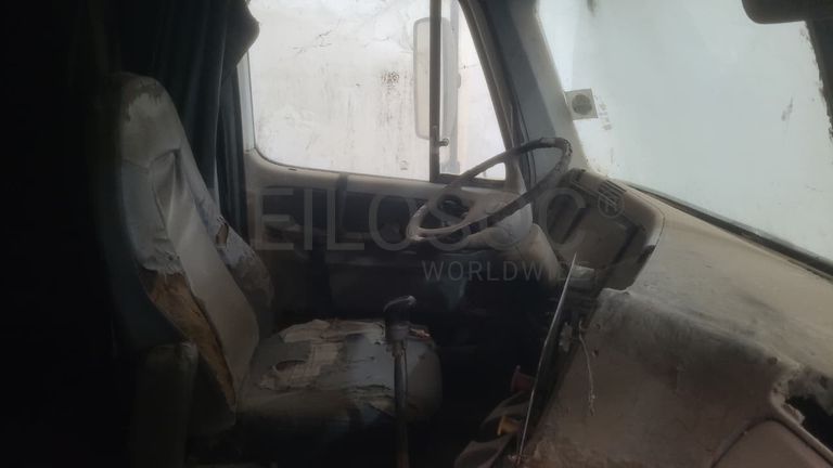 FREIGHTLINER CL120645T - 2005