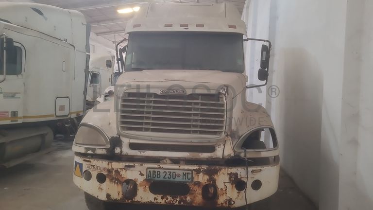 FREIGHTLINER CL120064ST - 2005