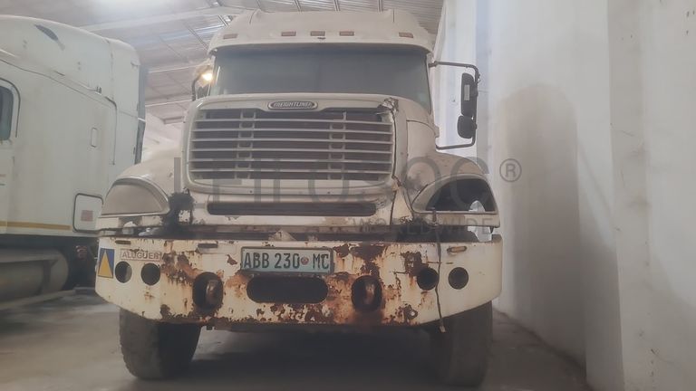 FREIGHTLINER CL120064ST - 2005
