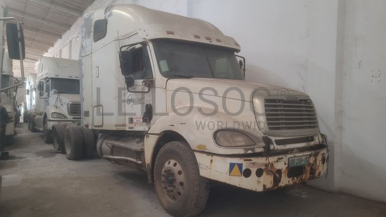 FREIGHTLINER CL120064ST - 2005
