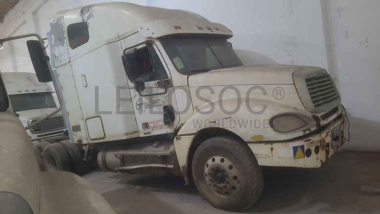 FREIGHTLINER CL120064ST - 2005