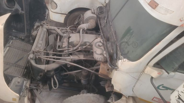 FREIGHTLINER FLC12645T - 2000