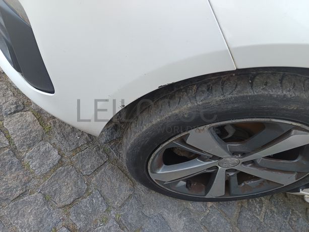 Peugeot 308 · Ano 2014