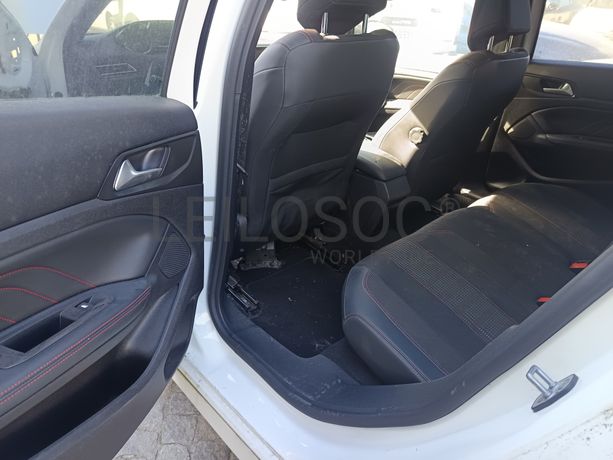 Peugeot 308 · Ano 2014