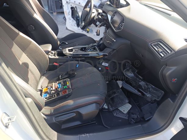 Peugeot 308 · Ano 2014