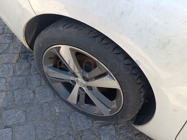 Peugeot 308 · Ano 2014