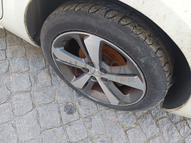 Peugeot 308 · Ano 2014