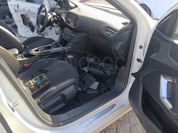 Peugeot 308 · Ano 2014
