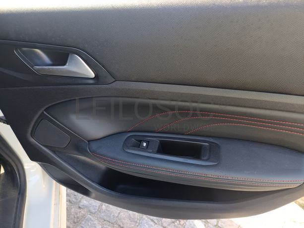 Peugeot 308 · Ano 2014