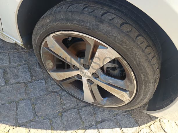 Peugeot 308 · Ano 2014