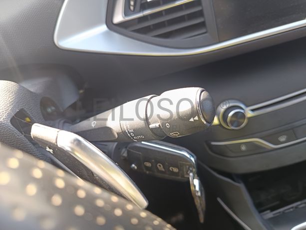 Peugeot 308 · Ano 2014