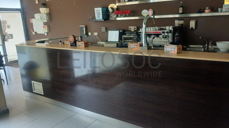 Loja + Equipamento de Hotelaria · Vieira do Minho