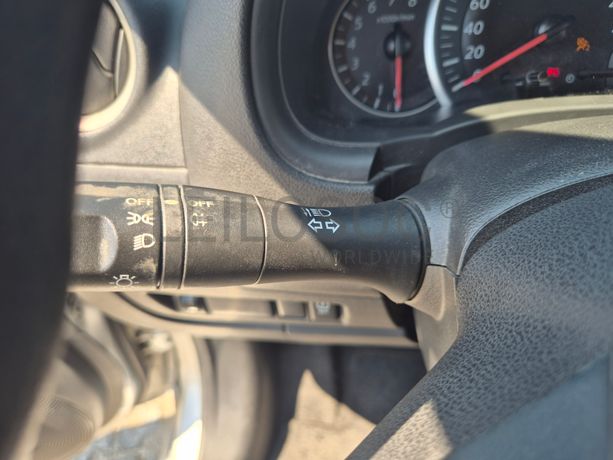 Nissan Micra · Ano 2016