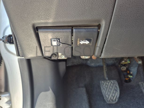 Nissan Micra · Ano 2016