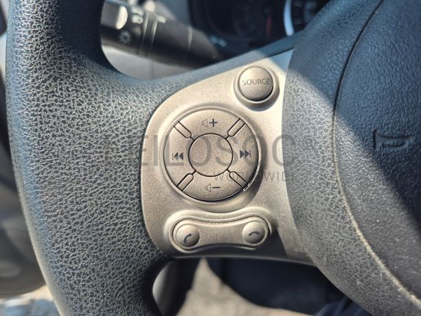Nissan Micra · Ano 2016