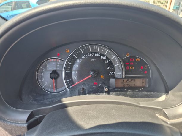 Nissan Micra · Ano 2016