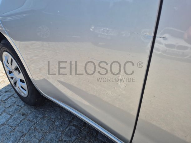 Nissan Micra · Ano 2016