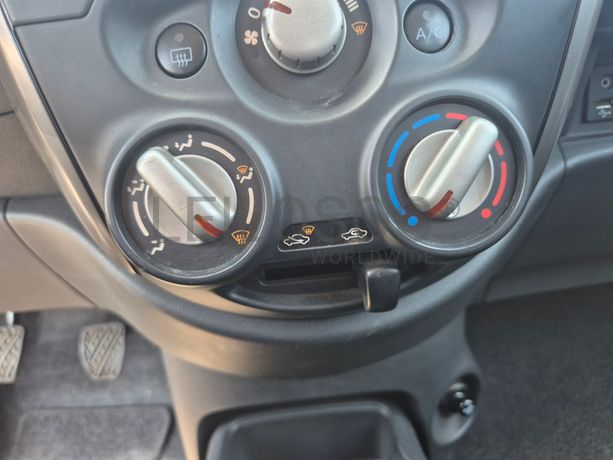 Nissan Micra · Ano 2016