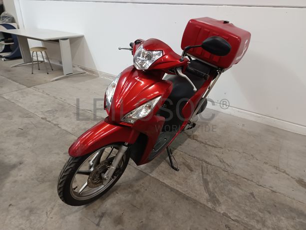Fotografia de veículo: Motociclo Honda Vision · Ano 2019