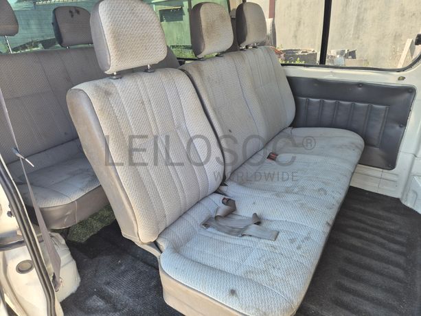 Toyota Hiace · 9 Lugares · Ano 2006