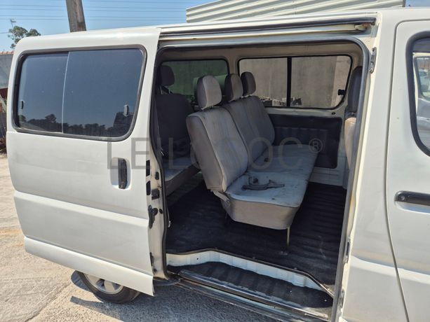Toyota Hiace · 9 Lugares · Ano 2006