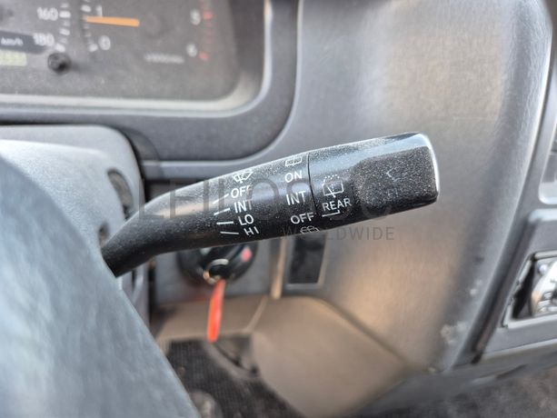 Toyota Hiace · 9 Lugares · Ano 2006